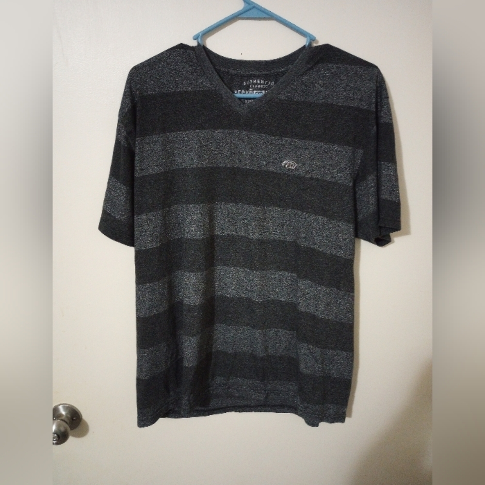 Echo unltd men's size XL black and grey T-shirt  short sleeve v-neck